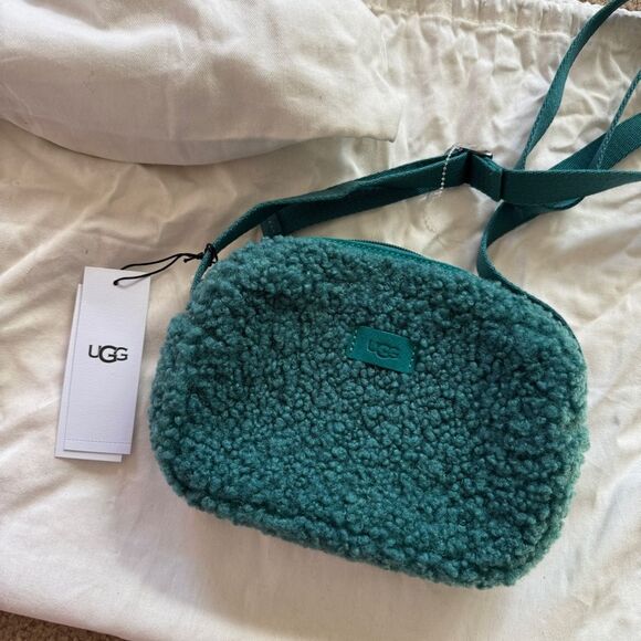 NWT UGG Janey II Green Sherpa Crossbody Bag - Picture 1 of 8